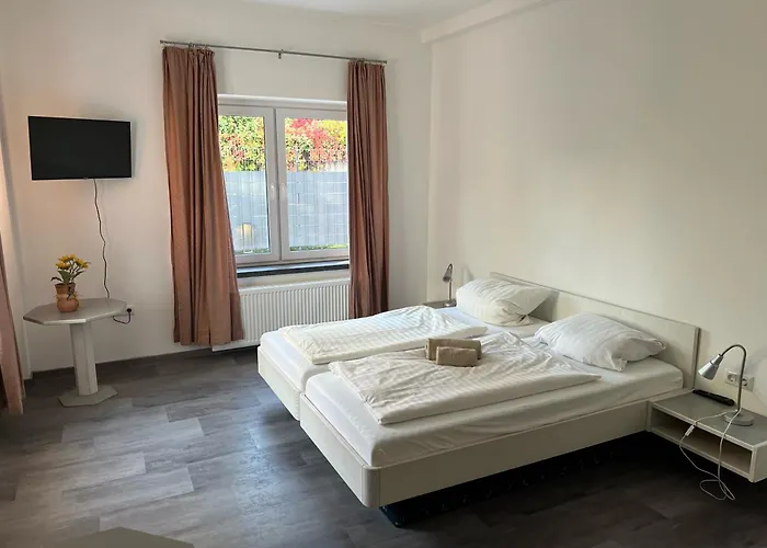 Steinberger Hof Uebernachtungen Отель *